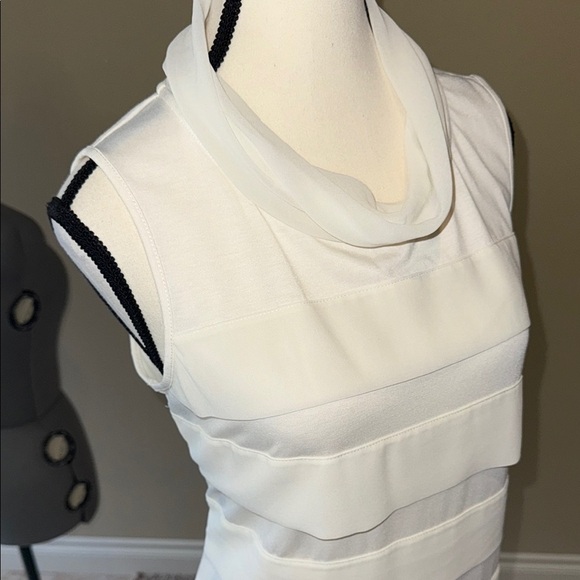 Jacob Off-White Blouse Elegant Top Horizontal Pleats Cowl Neck Top Mini … - Picture 4 of 11